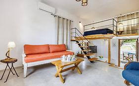 Irida Apartments